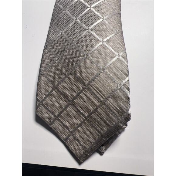 Calvin Klein Neck Tie Silk Blend Tan Check Pattern MSRP $69.50 NWT - Picture 1 of 3